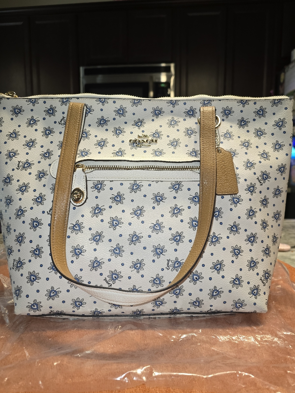 Coach Taylor Tote Forest Bud Print. - Picture 8 of 8